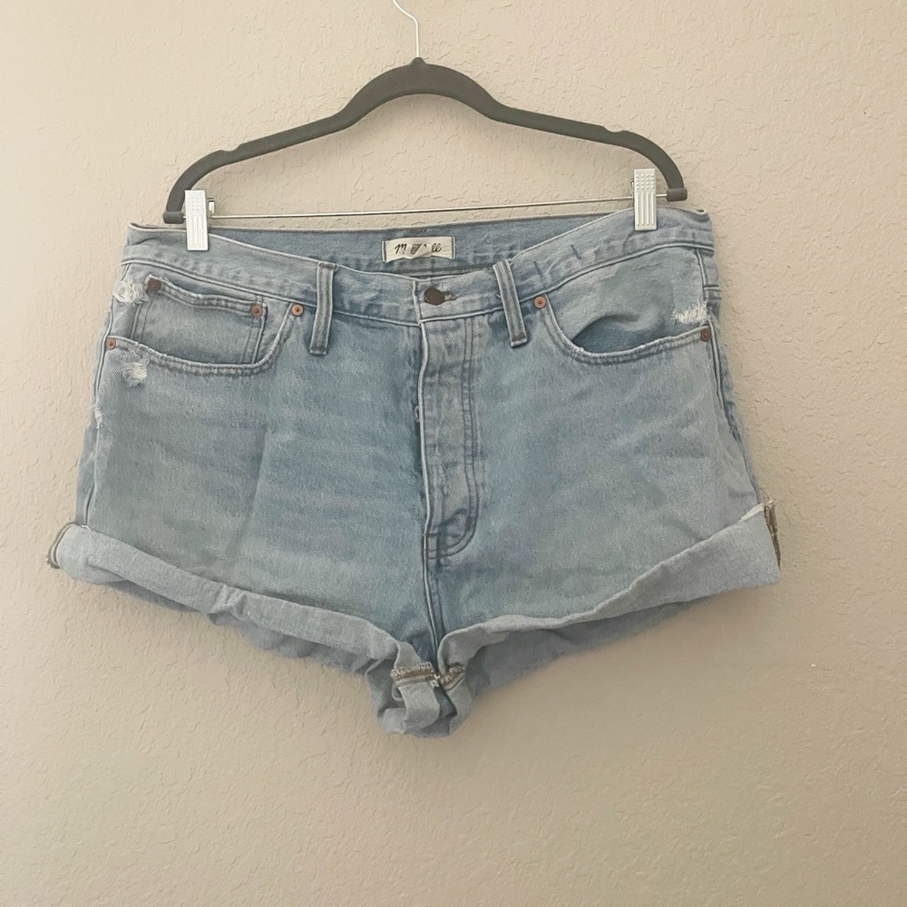 Madewell Curvy Relaxed Denim shorts